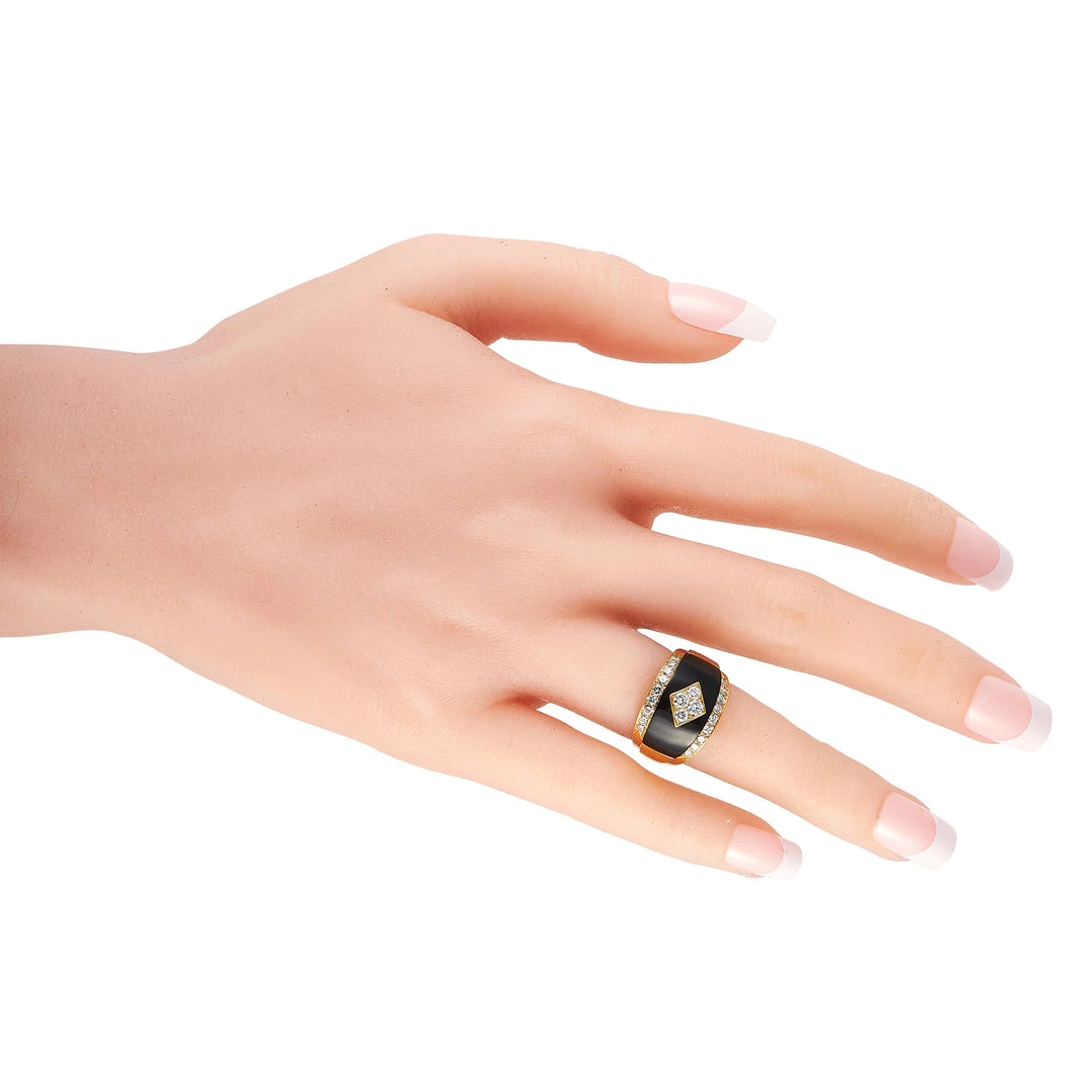 Coupon 🔥 women Van Cleef & Arpels Vintage 18K Yellow Gold 0.68 ct Diamond and Onyx Ring 👏 - Image 3